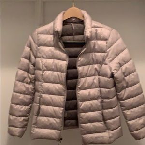 Eddie Bauer women’s puffy jacket size medium